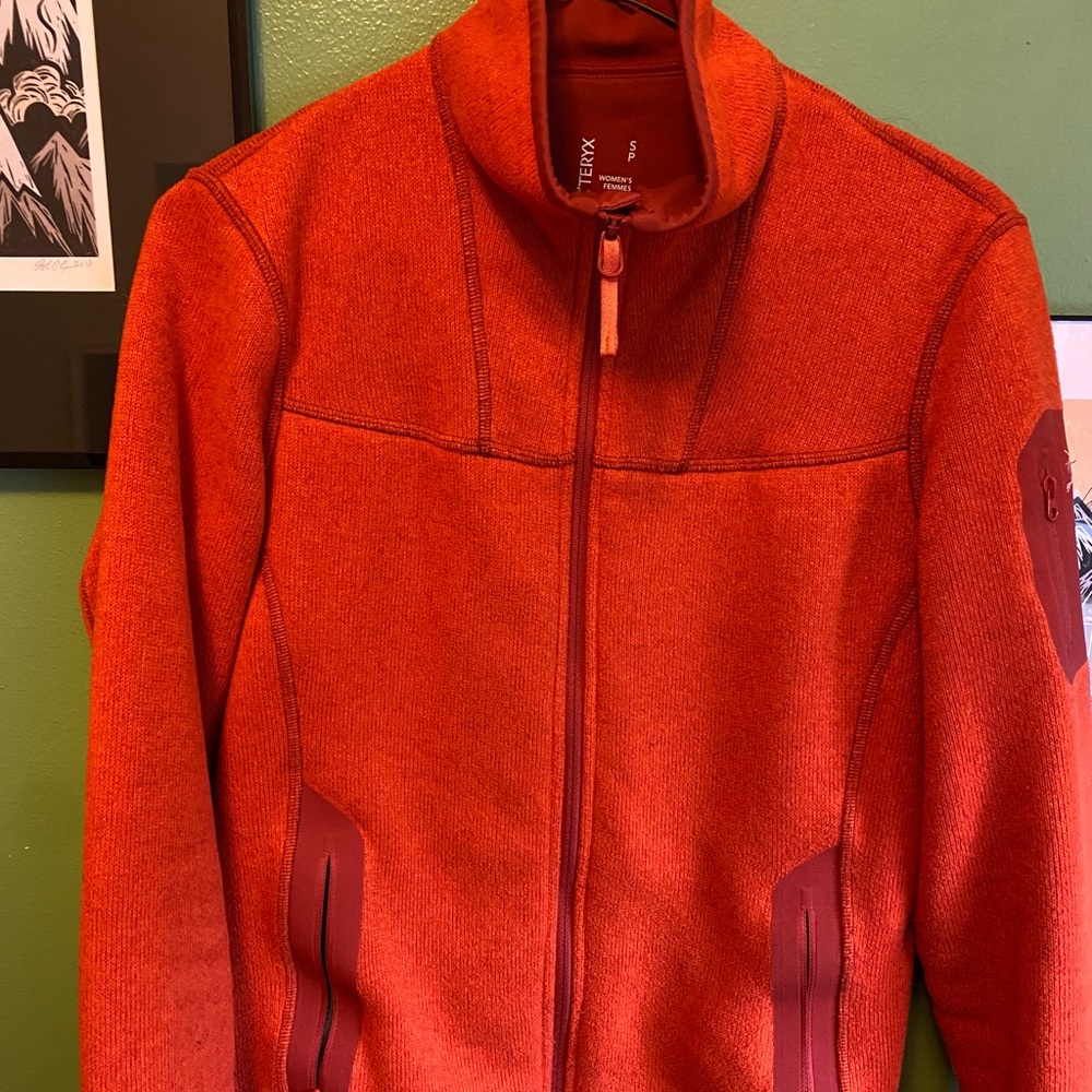 Arc’Teryx covert sweater